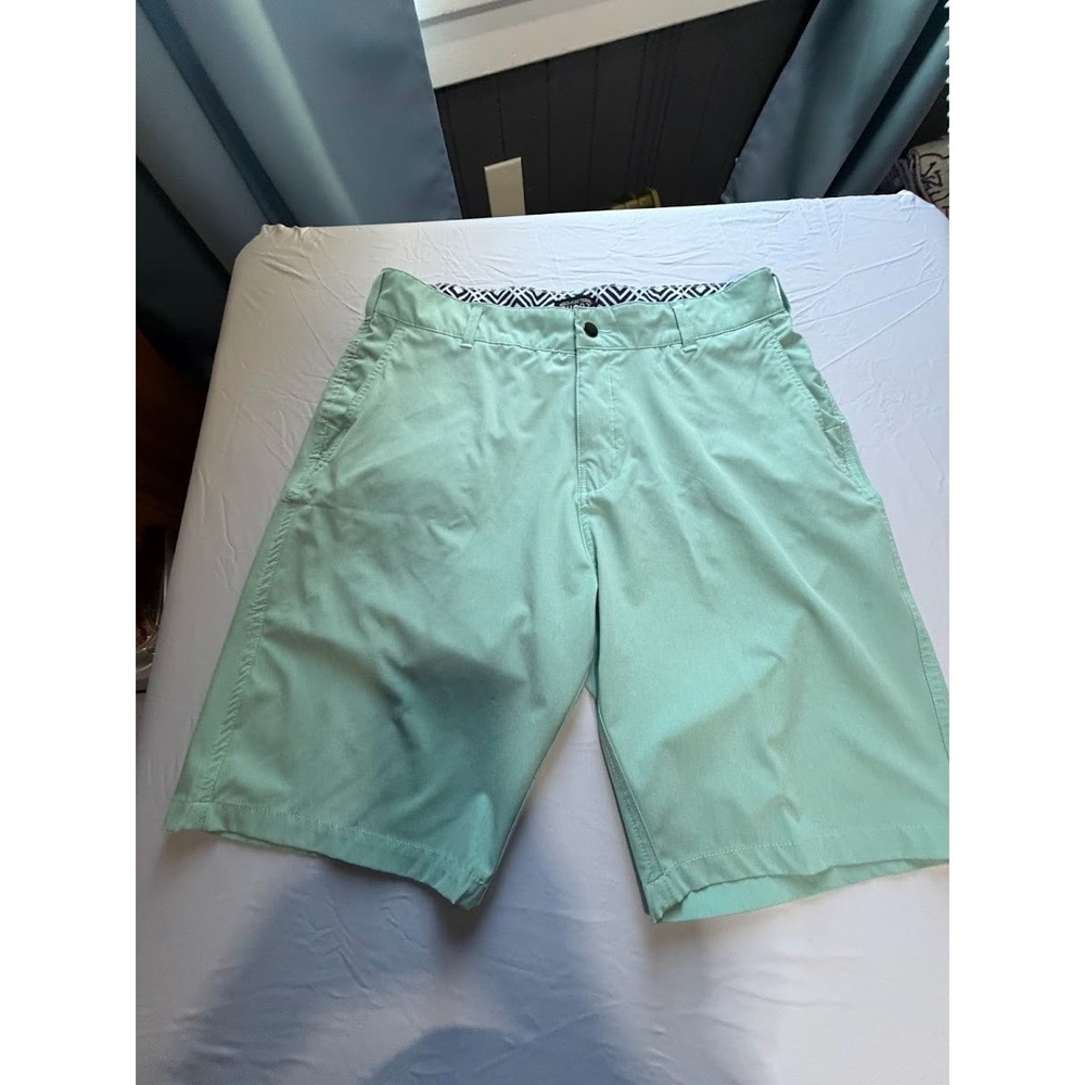 Men's shorts by TRUNKS perfect for the golf course or an evening out - 34"